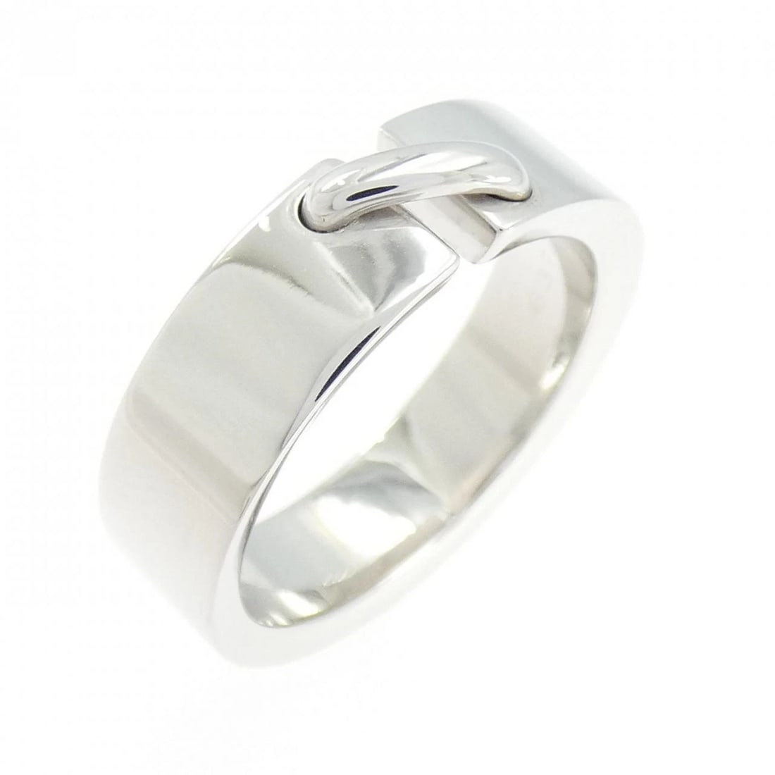 CHAUMET LIENS EVIDENCE RING: CHAUMET Liens Evidence Ring Brand: CHAUMET Type: Ring Material: 750 White Gold Color: White Gold Size: 10 (US size) Accessories: None Accessories Notice: When purchasing pre-owned goods,