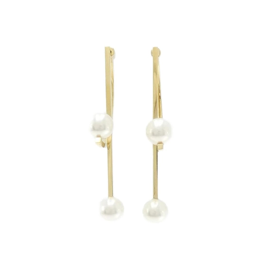 TASAKI KINETIC EARRINGS: TASAKI Kinetic Earrings Brand: TASAKI Type: Earrings Material: 750 Yellow Gold Main Stone Akoya Pearl Color: Yellow Gold Size: ActualSize HxW: 50.0mmx11.1mm Accessories: None Accessories
