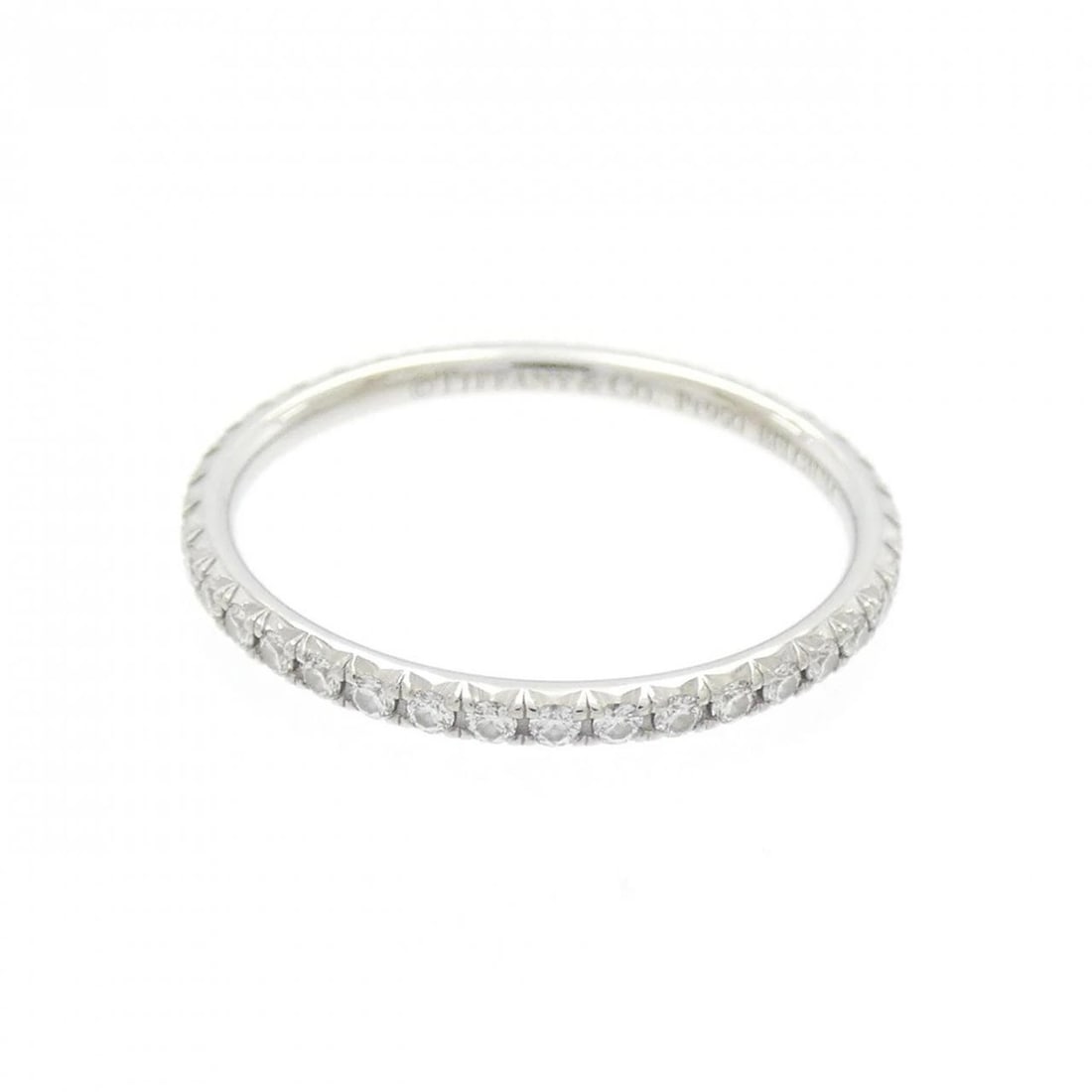 TIFFANY & CO. METRO RING: Tiffany & Co. Metro Ring Brand: Tiffany Type: Ring Material: Platinum 950 Main Stone Natural Color: Platinum Size: 4.5-5 (US size) Accessories: None Accessories Notice: When purchasing pre