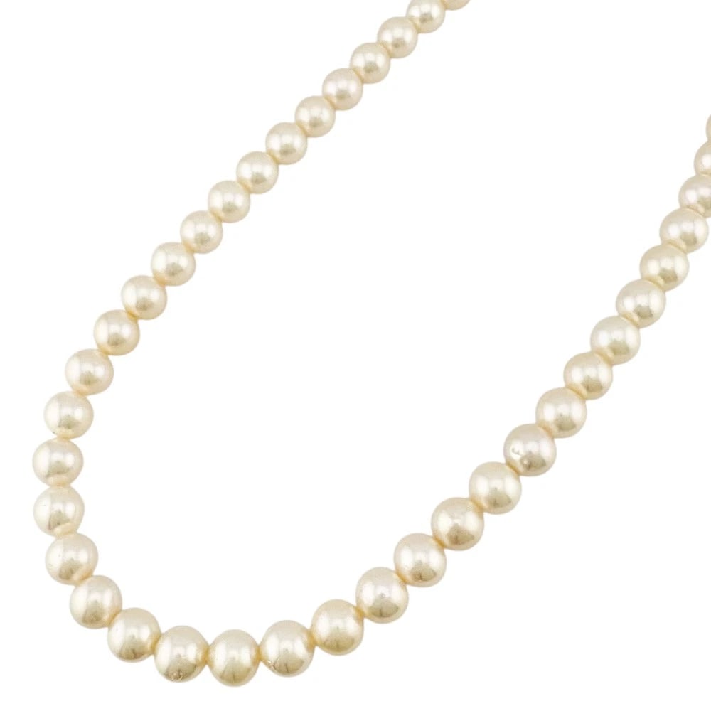 TASAKI NECKLACE SILVER AKOYA PEARL: TASAKI Necklace Silver Akoya pearl Brand: TASAKI Type: Necklace Material: Silver Color: Silver Size: Total Length:43cm Pearl diameter:8.0mm Accessories: None Accessories Notice: When purch