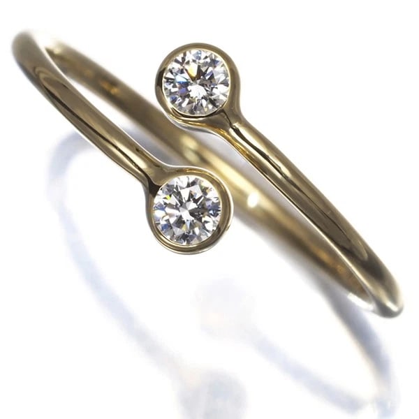 TIFFANY&CO. RING DIAMOND HOOP: Tiffany&Co. Ring Diamond Hoop Brand: Tiffany & Co. Type: Ring Material: 18K / 750 / Yellow Gold Main Stone Natural Color: Yellow Gold Size: US4.5 Accessories: None Accessories Notice: When