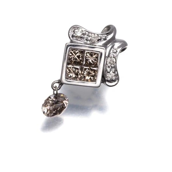 LES ESSENTIELLES PENDANT BROWN &CLEAR DROP: LES ESSENTIELLES Pendant Brown &Clear Drop Brand: LES ESSENTIELLES Type: Pendant Material: 18K / 750 / White Gold Main Stone Natural Color: White Gold Size: Design size: 17.2 x 10.4mm 