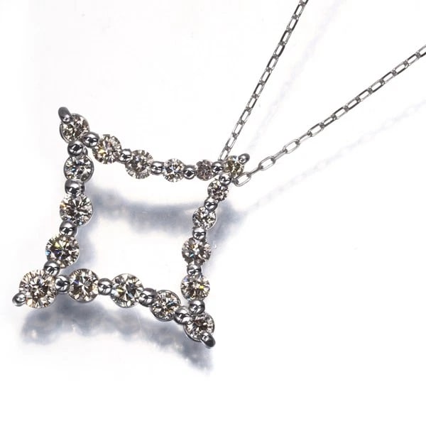 LIGHT BROWN DIAMOND NECKLACE: Light Brown Diamond Necklace Brand: Unbranded Type: Necklace Material: 18K / 750 / White Gold Main Stone Natural Color: White Gold Size: Necklace length: 36 / 40cm Accessories: None