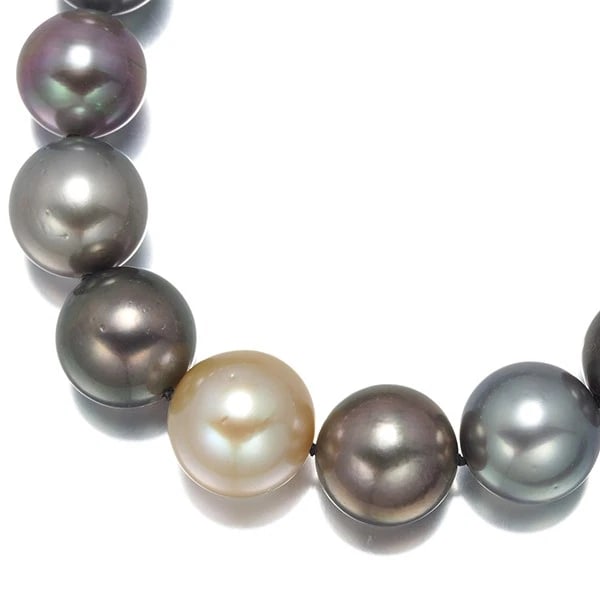 TASAKI NECKLACE DIAMOND: TASAKI Necklace Diamond Brand: TASAKI Type: Necklace Material: 14K / 585 / White Gold Color: White Gold Size: Necklace length: 46cm Accessories: None Accessories Notice: When purchasing