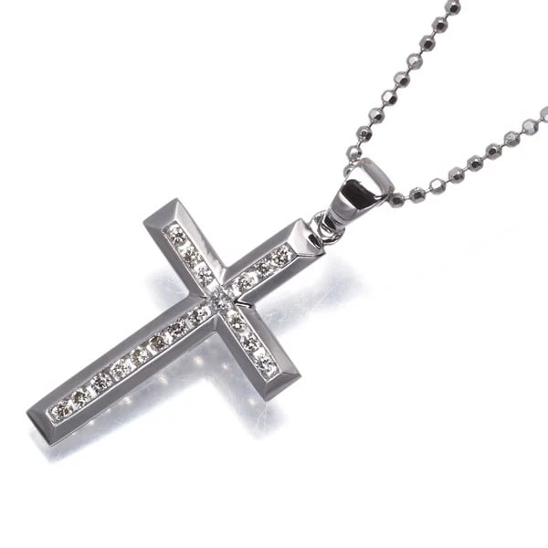 DIAMOND CROSS NECKLACE: Diamond Cross Necklace Brand: Unbranded Type: Necklace Material: 18K / 750 / White Gold Main Stone Natural Color: White Gold Size: Necklace length: 40cm Accessories: None Accessories Notice: