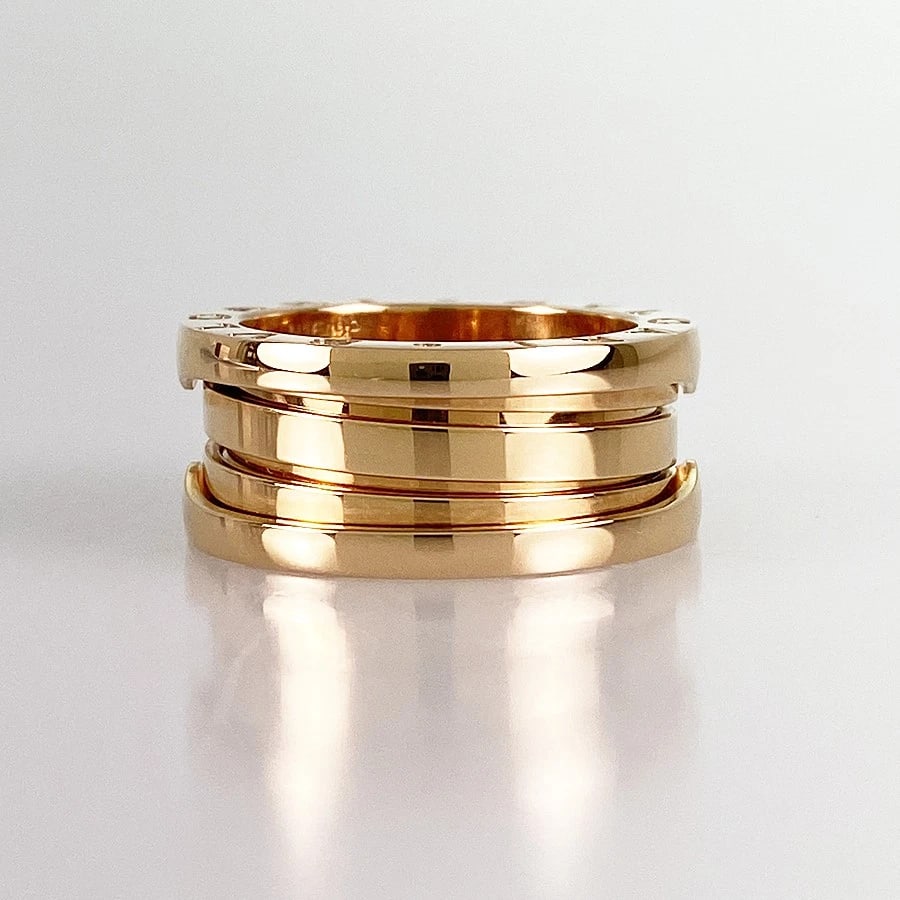 BVLGARI B.ZERO1 ROSE GOLD RING: BVLGARI B.zero1 Rose gold Ring Brand: BVLGARI Type: Ring Material: 18K Rose Gold Color: Rose Gold Size: US:5-5.5 Accessories: None Accessories Notice: When purchasing pre-owned goods, please