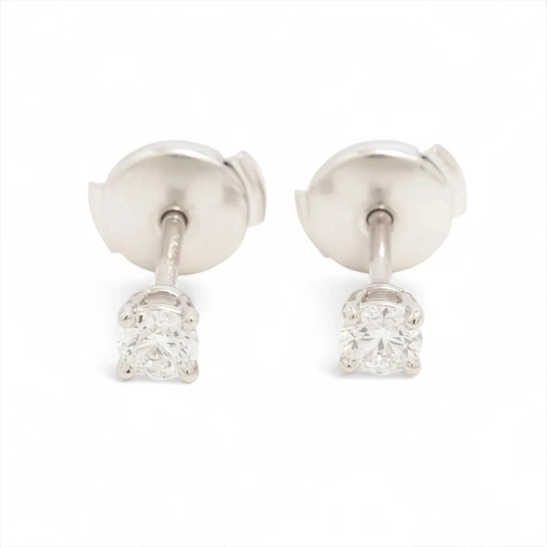 TIFFANY STUD DIAMOND PT950: Tiffany Stud diamond Pt950 Brand: Tiffany Type: Piercing jewelry Material: E Main Stone Natural Color: Pt950 Size: Height:0.4Length:0.4 Accessories: None Accessories Notice: When purchasing