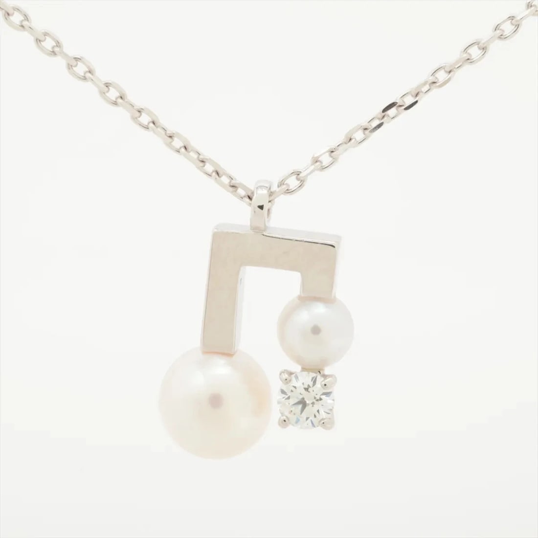 TASAKI BALANCE NOTES PEARL DIAMOND NECKLACE 750(WG): TASAKI Balance notes Pearl diamond Necklace 750(WG) Brand: TASAKI Type: Necklace Material: none Main Stone Natural Color: 750(WG) Size: Chain length:42.8 Accessories: None Accessories Notice: