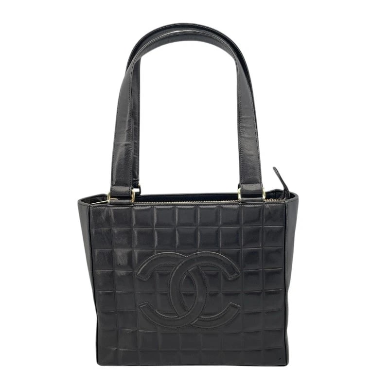 CHANEL CHOCO BAR TOTE BAG: CHANEL Choco Bar Tote Bag Brand: CHANEL Type: Tote Bag Material: lambskin Color: Black GD Hardware Size: W9.8 x H8.3x D3.1inch Accessories: None Accessories Notice: When purchasing pre-owned