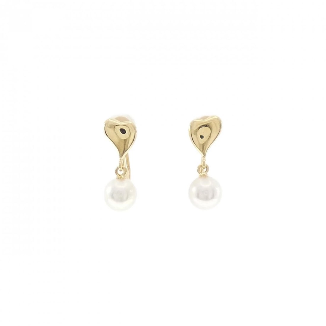 MIKIMOTO AKOYA PEARL EARRINGS: MIKIMOTO Akoya Pearl Earrings Brand: MIKIMOTO Type: Earrings Material: K18 Yellow Gold Main Stone Akoya Pearl 6mm Color: Yellow Gold Size: ActualSize HxW: 16.3mmx6.0mm Accessories: None