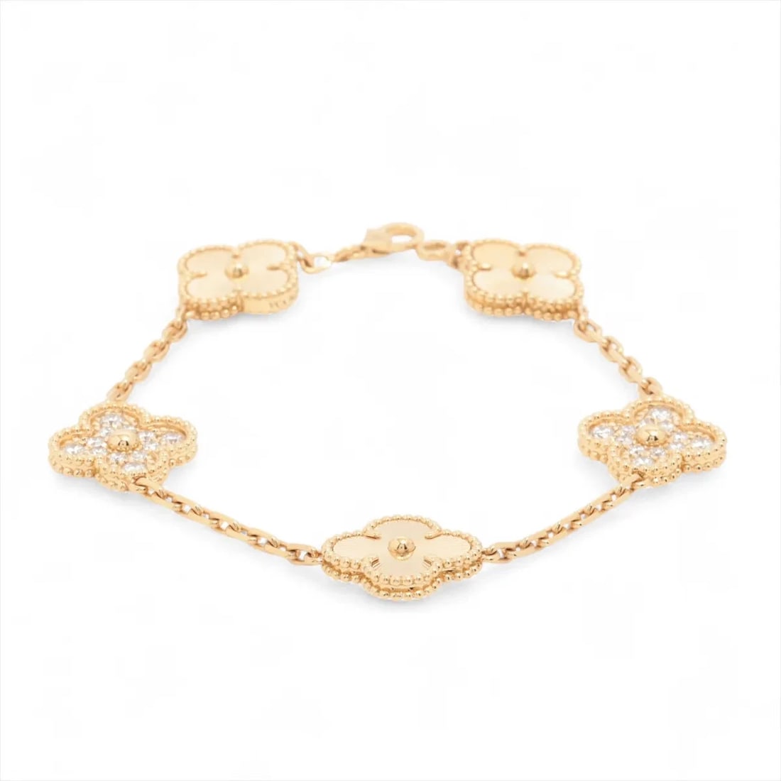 VAN CLEEF & ARPELS VINTAGE ALHAMBRA GUILLOCHE 5P DIAMOND BRACELET: Van Cleef & Arpels Vintage Alhambra Guilloche 5P diamond Bracelet Brand: Van Cleef & Arpels Type: Bracelet Material: none Color: 750(YG) Size: Bracelet length:19.3 Accessories: None Access