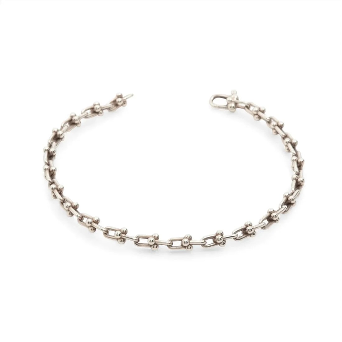 TIFFANY HARDWARE MICRO LINK BRACELET SILVER: Tiffany Hardware Micro Link Bracelet Silver Brand: Tiffany Type: Bracelet Material: Silver Color: 925 Silver Size: Bracelet length:16.5 Accessories: None Accessories Notice: When purchasing