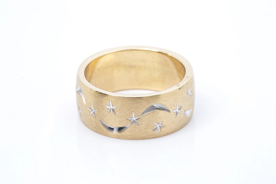 VINTAGE CRESCENT MOON & STARS CELESTIAL 14K TWO TONE GOLD RING: Vintage Crescent Moon & Stars Celestial 14k Two Tone Gold Ring Brand: Unbranded Type: Ring Material: none Color: Yellow Gold 14k Size: 6 US Accessories: None Accessories Notice: When