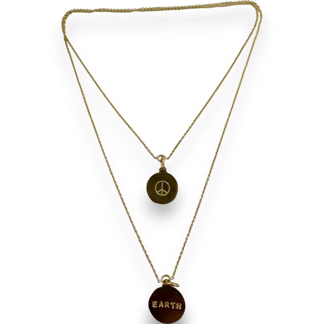 HELEN FICALORA 14KT YELLOW GOLD CHARMS EARTH ON ENDLESS CHAIN: Helen Ficalora 14kt Yellow Gold Charms Earth on Endless Chain Brand: Helen Ficalora Type: Necklace Material: Yellow Color: Yellow Gold 14k Size: Length - 25" Width - 15mm Accessories: None