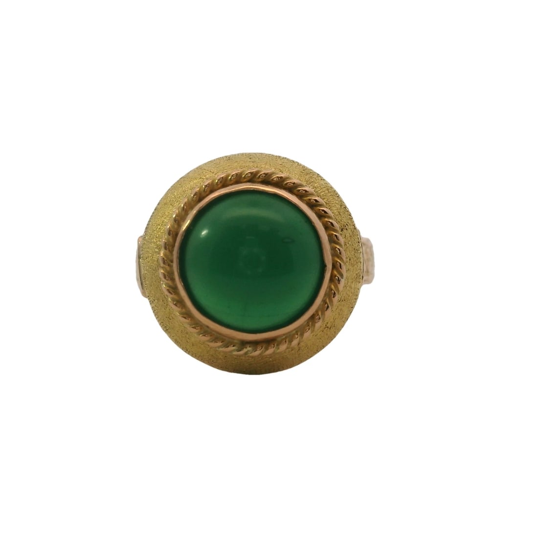 ANTIQUE VICTORIAN ETRUSCAN REVIVAL 18KT YELLOW GOLD DYED CHALCEDONY RING: Antique Victorian Etruscan Revival 18kt Yellow Gold Dyed Chalcedony Ring Brand: Unbranded Type: Ring Material: Yellow Color: Yellow Gold 18k Size: 7 US Accessories: None Accessories Notice