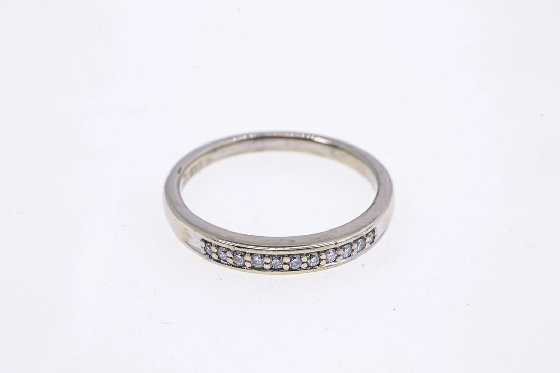 VINTAGE HALF ETERNITY DIAMOND WEDDING BAND RING (1 of 4)