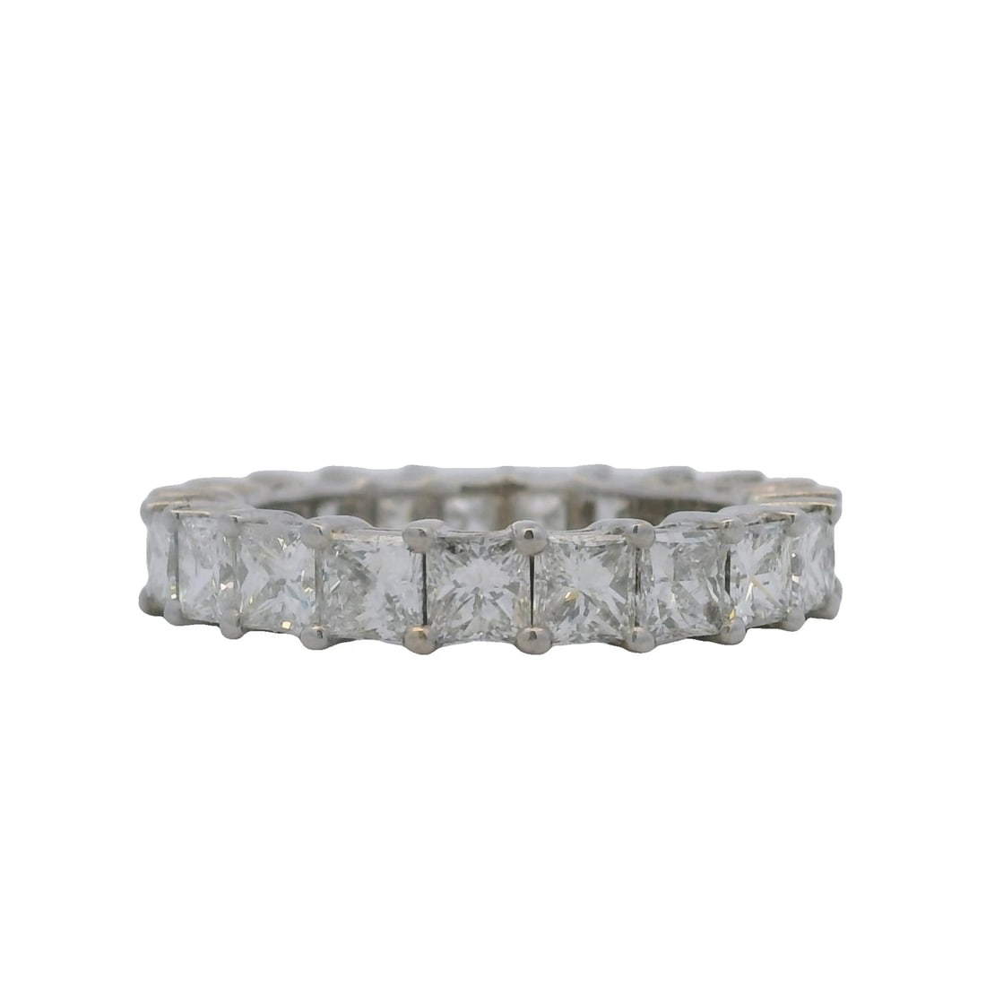 RAYALTY 18KT WHITE GOLD PRINCESS CUT DIAMOND ETERNITY BAND RING: Rayalty 18kt White Gold Princess Cut Diamond Eternity Band Ring Brand: Rayalty Jewelry Type: Ring Material: White Main Stone Natural Color: White Gold 18k Size: 6.5 US Accessories: None Ac