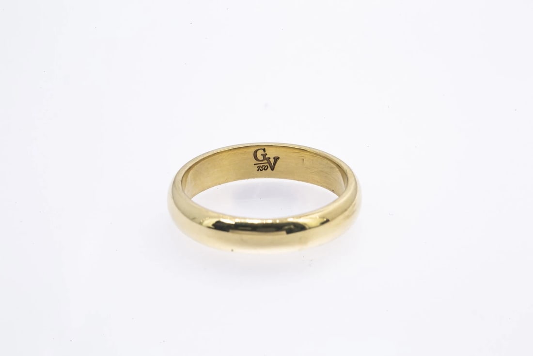 GIORGIO VISCONTI ITALY D COMFORT BAND 18K 750 YELLOW GOLD RING: Giorgio Visconti Italy D Comfort Band 18K 750 Yellow Gold Ring Brand: Giorgio Visconti Type: Ring Material: none Color: Yellow Gold 18k Size: 6.5 US Accessories: None Accessories Notice: W