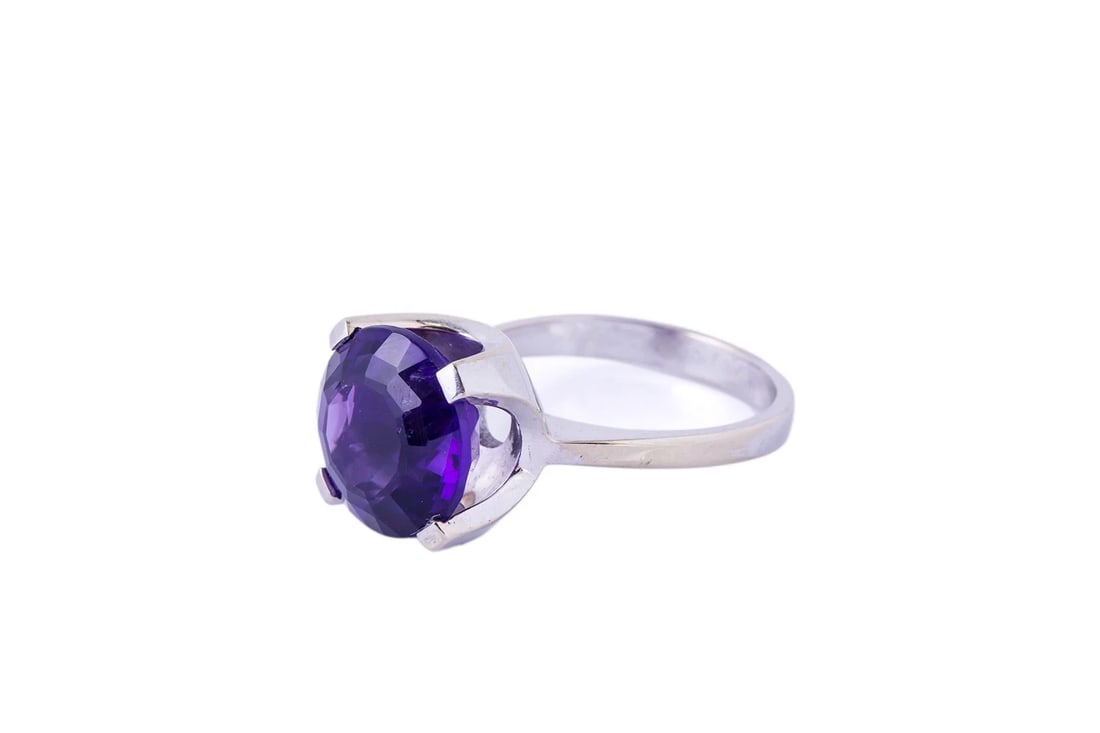 SOLID 14KT WHITE GOLD RING WITH AMETHYST SOLITAIRE - 2