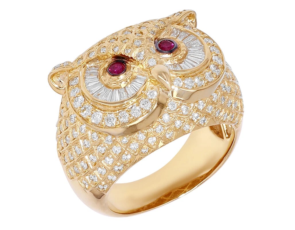 OWL BAGUETTE DIAMOND PINKY RING: Owl Baguette Diamond Pinky Ring Brand: None Type: Ring Material: Metal Yellow Gold Main Stone Natural Color: Yellow Gold Size: 10 US Accessories: None Accessories Notice: When purchasing p