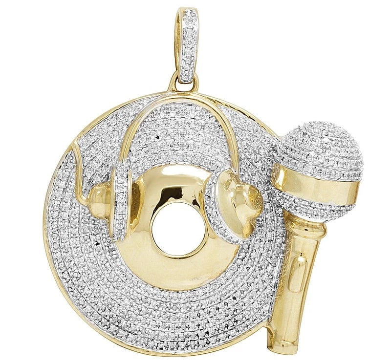 REAL 10K YELLOW GOLD GENUINE DIAMOND HEADPHONE MIC DISC PENDANT CHARM: Real 10K Yellow Gold Genuine Diamond Headphone Mic Disc Pendant Charm Brand: None Type: Necklace Material: Metal Yellow Gold Main Stone Natural Color: Yellow Gold Size: Dimension 1.5" Accessories