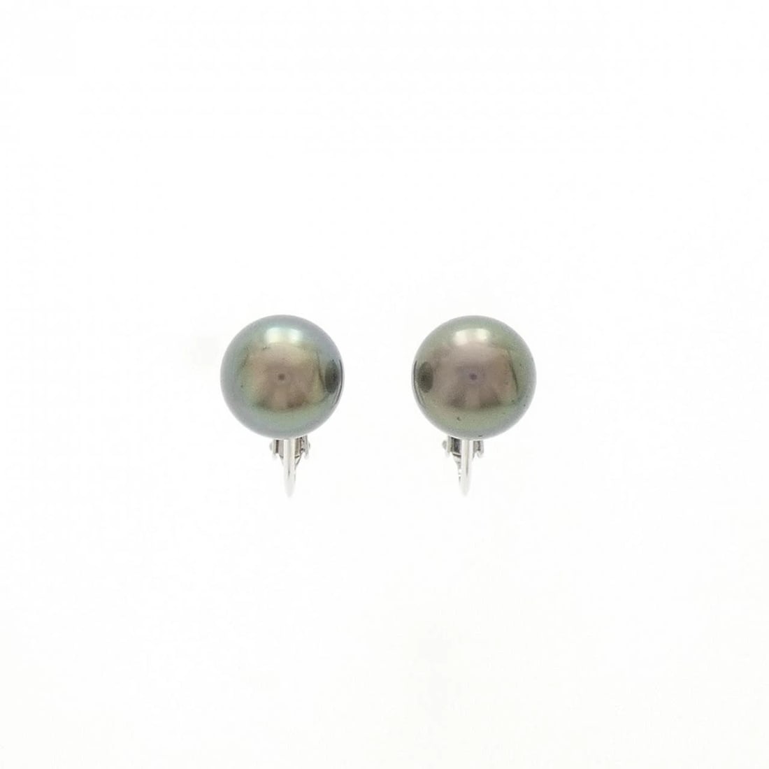 TASAKI BLACK PEARL EARRINGS: TASAKI Black Pearl Earrings Brand: TASAKI Type: Earrings Material: K18 White Gold Main Stone Black Pearl Color: White Gold Size: ActualSize Diameter: 9.3mm Accessories: None Accessories