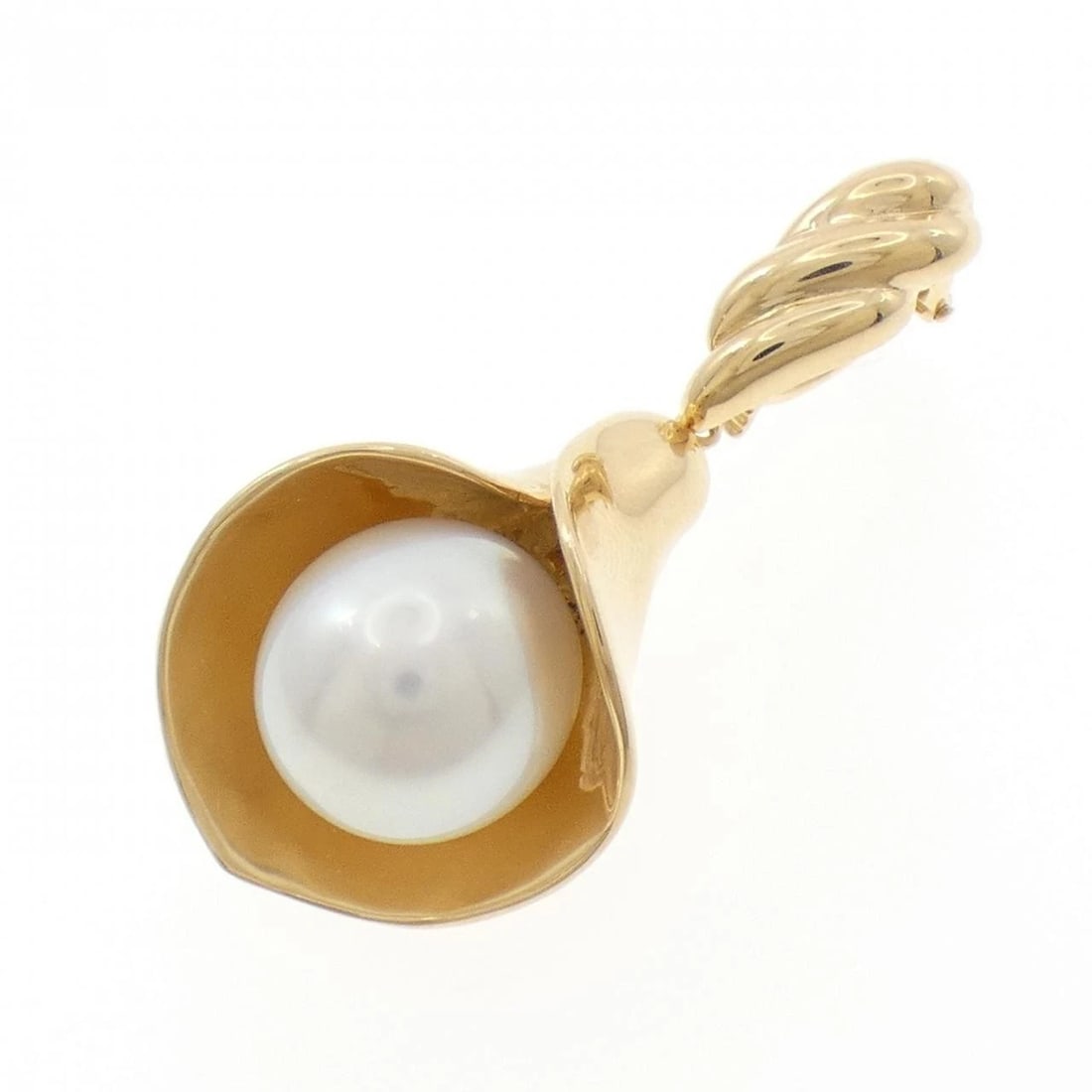 TASAKI SOUTH SEA PEARL PENDANT: TASAKI South Sea Pearl Pendant Brand: TASAKI Type: Pendant Brooch Material: K18 Yellow Gold Main Stone South Sea Pearl Color: Yellow Gold Size: ActualSize HxW: 40.1mmx19.0mm Accessories: None