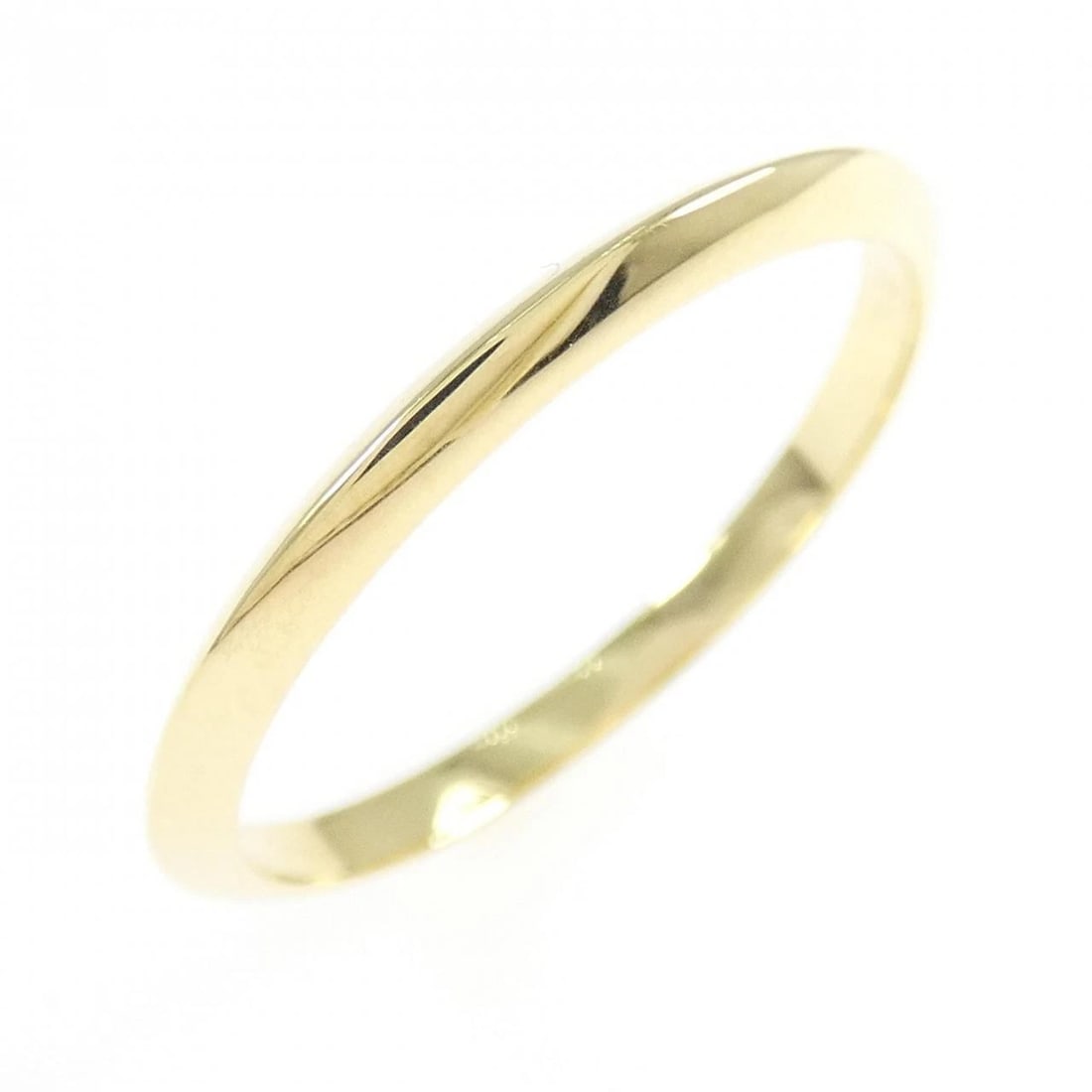 TIFFANY & CO. BAND RING: Tiffany & Co. band Ring Brand: Tiffany Type: Ring Material: 750 Yellow Gold Color: Yellow Gold Size: 7.5-8 (US size) Accessories: None Accessories Notice: When purchasing pre-owned goods,