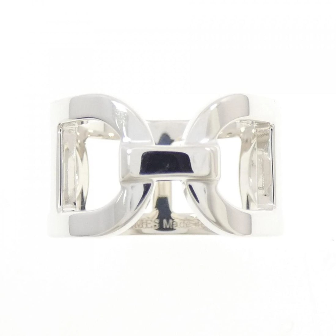 HERMES EVER CHAINE D'ANCRE RING: HERMES Ever Chaine d'Ancre Ring Brand: HERMES Type: Ring Material: 925 Silver Color: Silver Size: 5.5 -6 (US size) Accessories: None Accessories Notice: When purchasing pre-owned goods, pl