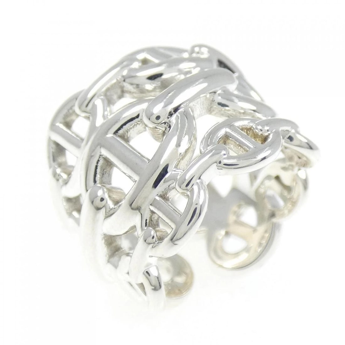 HERMES CHAINE D'ANCRE ENCHENE RING: HERMES Chaine d'Ancre Enchene Ring Brand: HERMES Type: Ring Material: 925 Silver Color: Silver Size: 4.5-5 (US size) Accessories: None Accessories Notice: When purchasing pre-owned goods,
