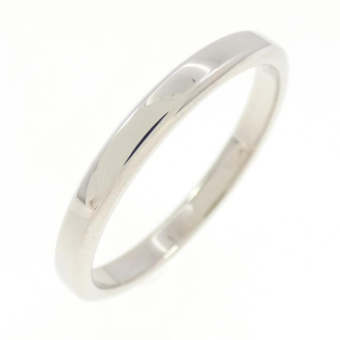 VAN CLEEF & ARPELS TOUJOURS RING: Van Cleef & Arpels Toujours Ring Brand: Van Cleef & Arpels Type: Ring Material: Platinum Color: Platinum Size: 7.5-8 (US size) Accessories: None Accessories Notice: When purchasing pre-own