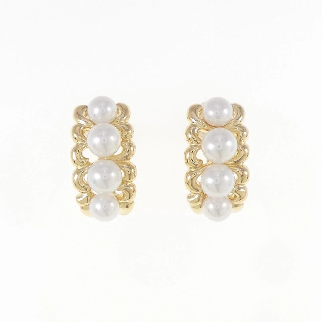 TASAKI FRESHWATER PEARL EARRINGS: TASAKI Freshwater Pearl Earrings Brand: TASAKI Type: Earrings Material: K18 Yellow Gold Main Stone Freshwater Pearl Color: Yellow Gold Size: ActualSize HxW: 16.9mmx8.8mm Accessories: None
