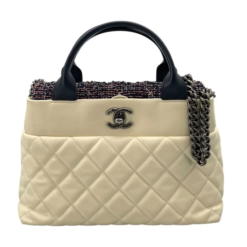 CHANEL MATELASSÉ TWEED FLAP HANDBAG (1 of 10)