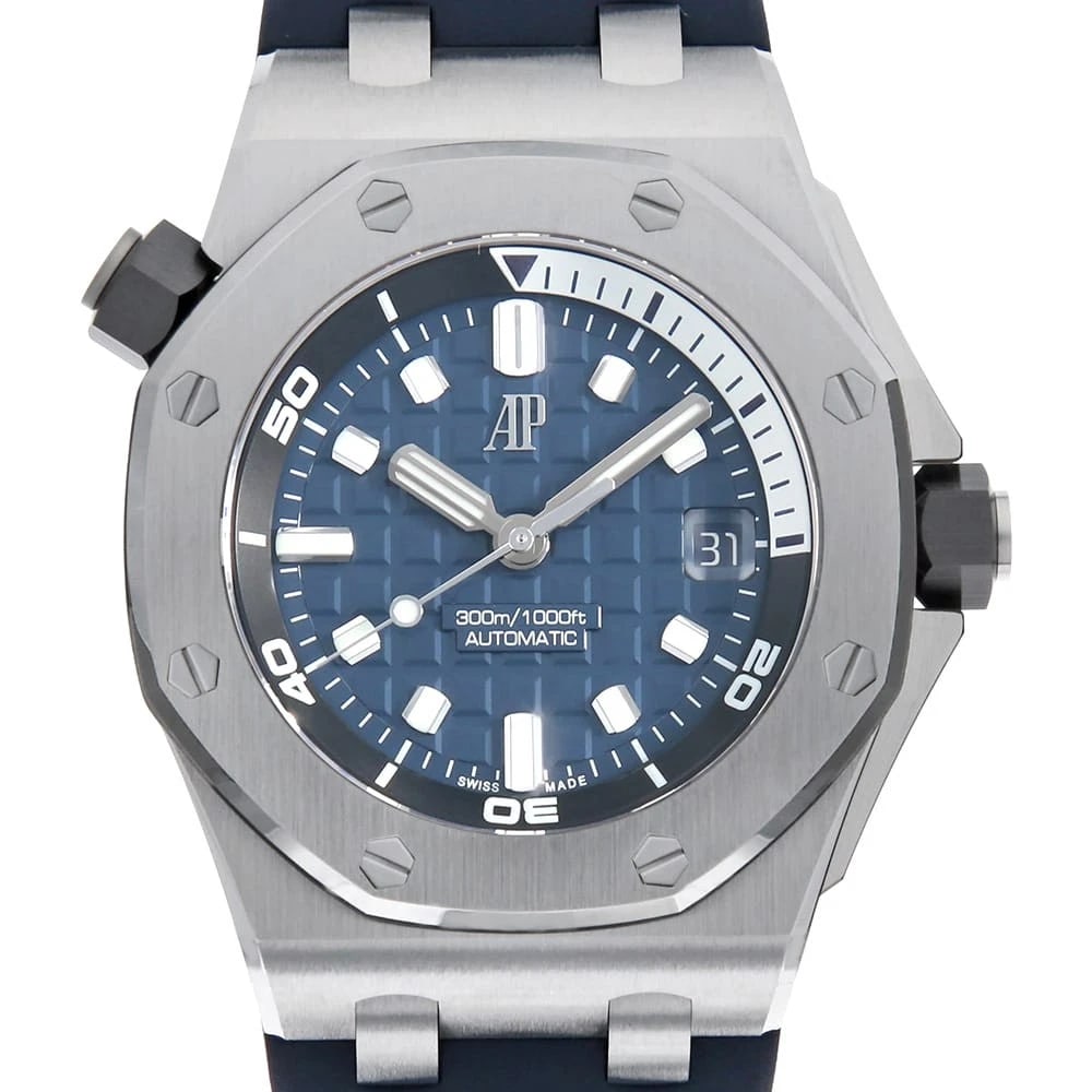 AUDEMARS PIGUET ROYAL OAK OFFSHORE WATCH: AUDEMARS PIGUET Royal Oak Offshore Watch Brand: AUDEMARS PIGUET Type: Wrist watch Material: Band Material rubber, Case Material Stainless Steel Color: Dial Color Blue Size: Band Size NONE, Case Si
