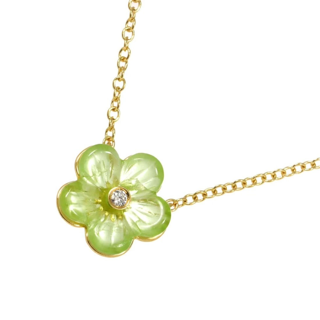 FERRAGAMO PERIDOT DIAMOND NECKLACE 18K YG 750: Ferragamo Peridot Diamond Necklace 18K YG 750 Brand: Ferragamo Type: Necklace Material: 18K Yellow Gold Color: Yellow Gold Size: internal circumference of the chain:16.5inch to 15inch Top Charm:W1
