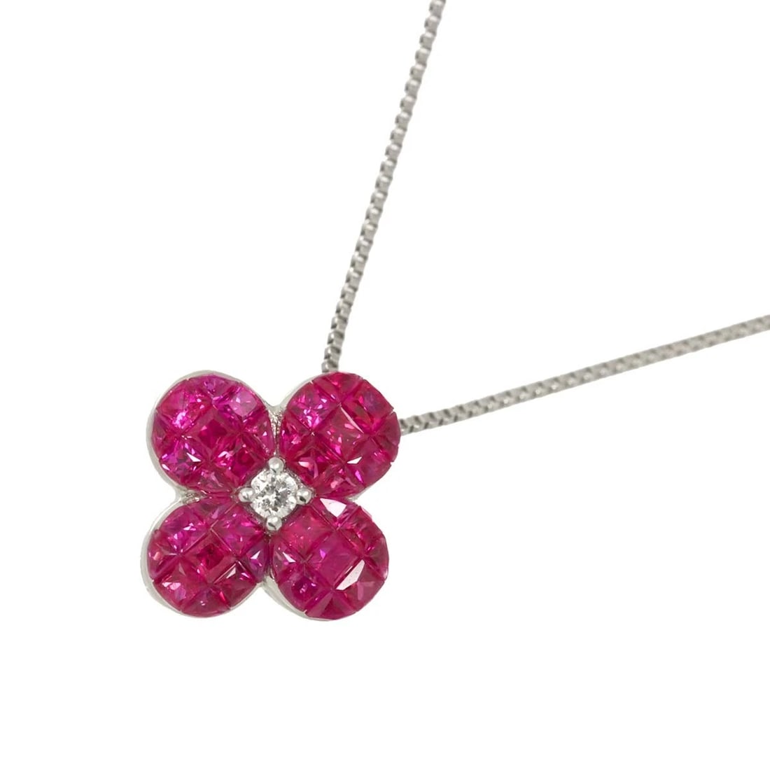 MASUMI KASAHARA RUBY DIAMOND NECKLACE: Masumi Kasahara Ruby Diamond Necklace Brand: Masumi Kasahara Type: Necklace Material: 18K White Gold Main Stone Ruby Color: White Gold Size: internal circumference of the chain:17.7inch (Adjustabl