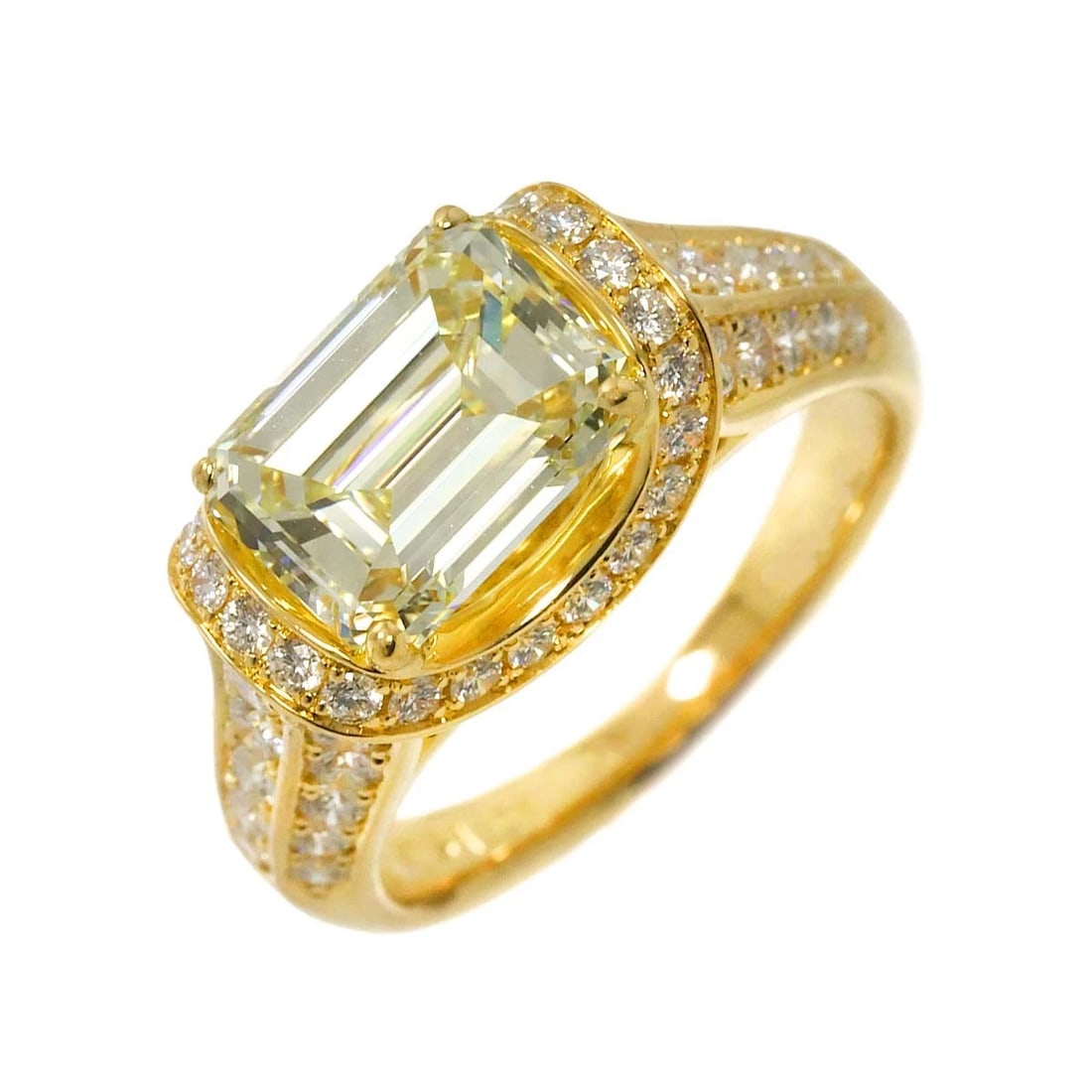 DIAMOND RING 18K YG YELLOW GOLD: Diamond Ring 18K YG Yellow Gold Brand: Unbranded Type: Ring Material: 18K Yellow Gold Main Stone Natural Color: Yellow Gold Size: 6.5-6.75(US) Accessories: None Accessories Notice: When pu