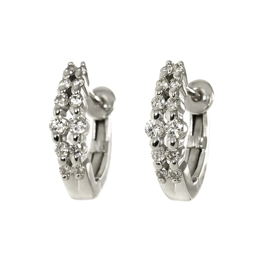 DIAMOND EARRINGS PIERCED 18K K18 WG: Diamond Earrings Pierced 18K K18 WG Brand: Unbranded Type: Earrings Material: 18K White Gold Main Stone Natural Color: White Gold Size: W 15.1 X H 4.4mm Accessories: None Accessories Notice: