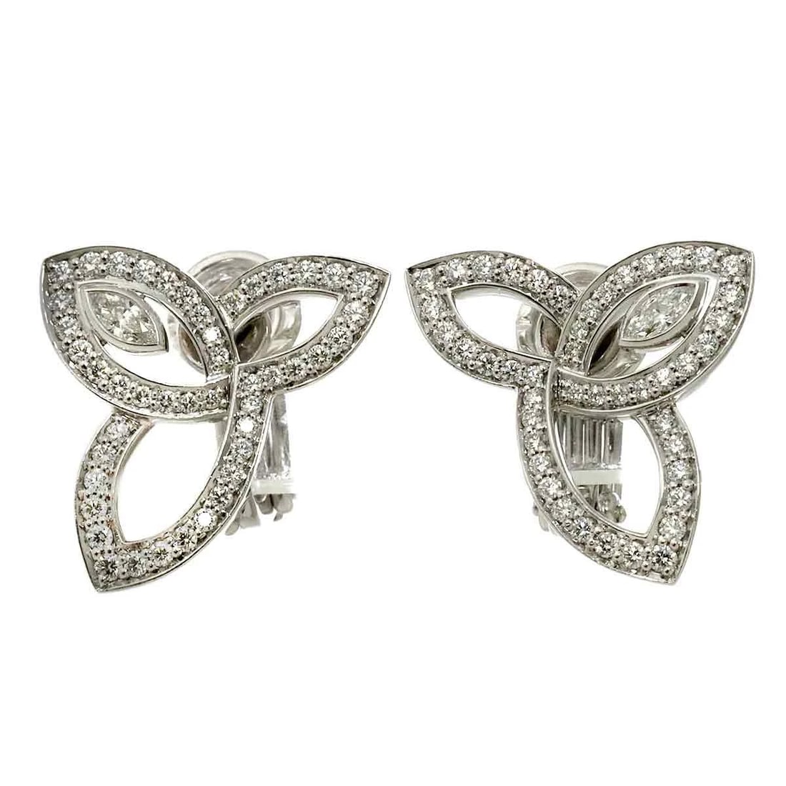 HARRY WINSTON LILY CLUSTER DIAMOND EARRINGS: HARRY WINSTON Lily cluster Diamond Earrings Brand: HARRY WINSTON Type: Earrings Material: Pt Platinum Main Stone Natural Color: Platinum Size: W 15.4 X W 21mm Accessories: None Accessories