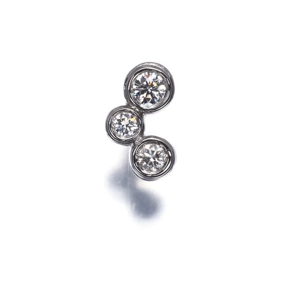 TIFFANY&CO.SINGLE EARRING DIAMOND BUBBLE 950 PLATINUM: Tiffany&Co.Single Earring Diamond Bubble 950 Platinum Brand: Tiffany & Co. Type: Earrings Material: Metal Platinum Main Stone Natural Diamond Color: Platinum Diamond Size: Design size: 11.0 x