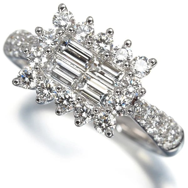 PONTE VECCHIO RING DIAMOND: Ponte Vecchio Ring Diamond Brand: Ponte Vecchio Type: Ring Material: Metal White Gold Main Stone Natural Color: White Gold Size: US5 Accessories: None Accessories Notice: When purchasing