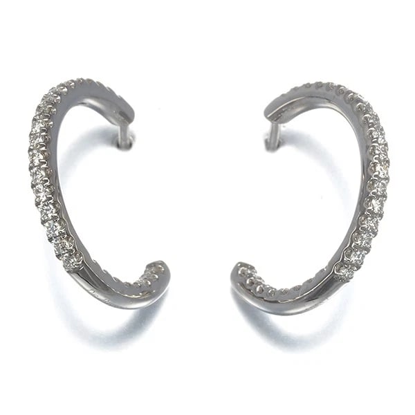DE BEERS EARRINGS DIAMOND HOOP 18K 750 WHITE GOLD: De Beers Earrings Diamond Hoop 18K 750 White Gold Brand: De Beers Type: Earrings Material: Metal White Gold Main Stone Natural Color: White Gold Size: Design size: length 16.3 x width 16.3 x