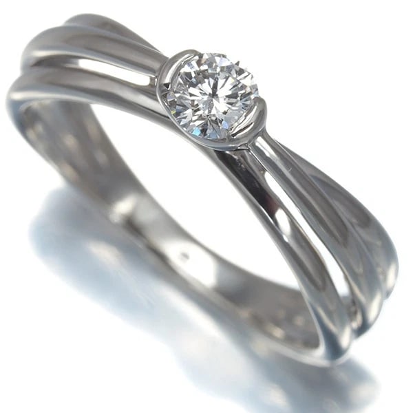 HCO RING DIAMOND SOLITAIRE: HCO Ring Diamond Solitaire Brand: HCO Type: Ring Material: Metal Platinum Main Stone Natural Color: Platinum Size: US5.75-6 Accessories: None Accessories Notice: When purchasing pre-owned