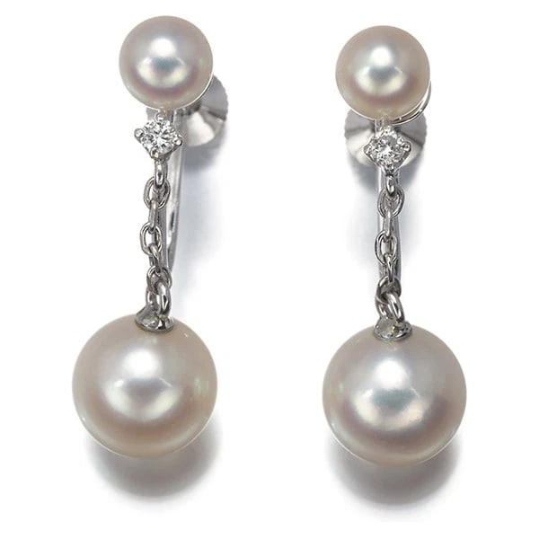 MIKIMOTO EARRINGS AKOYA PEARL: Mikimoto Earrings Akoya Pearl Brand: MIKIMOTO Type: Earrings Material: Metal White Gold Color: White Gold Size: Full length of total design: 22.2mm Accessories: None Accessories Notice: When