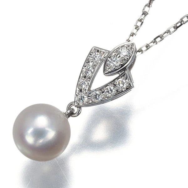 MIKIMOTO NECKLACE AKOYA PEARL DIAMOND: Mikimoto Necklace Akoya Pearl Diamond Brand: MIKIMOTO Type: Necklace Material: Metal White Gold Color: White Gold Size: Necklace length: 39cm Accessories: None Accessories Notice: When