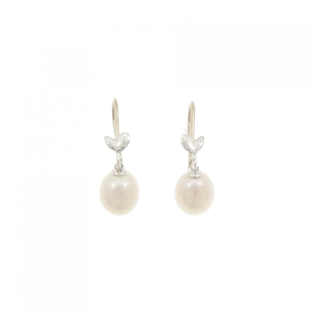 TIFFANY OLIVE LEAF DROP EARRINGS: Tiffany Olive Leaf Drop Earrings Brand: Tiffany Type: Earrings Material: 925 Silver Main Stone Freshwater Pearl Color: Silver Size: ActualSize HxW: 25.1mmx8.1mm Accessories: None Accessories