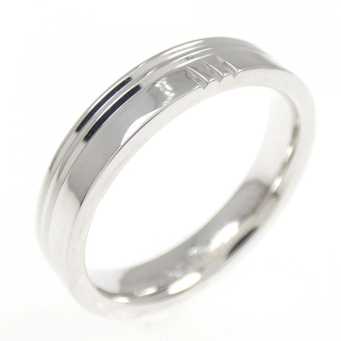 HERMES 750WG RING: HERMES 750WG Ring Brand: HERMES Type: Ring Material: 750 White Gold Color: White Gold Size: 4.5-5 (US size) Accessories: None Accessories Notice: When purchasing pre-owned goods, please re