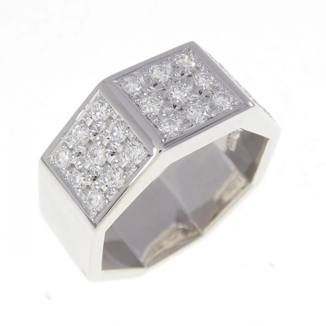TASAKI DIAMOND RING: TASAKI Diamond Ring Brand: TASAKI Type: Ring Material: Platinum 900 Main Stone Natural Color: Platinum Size: 6.5-7 (US size) Accessories: None Accessories Notice: When purchasing pre-owned