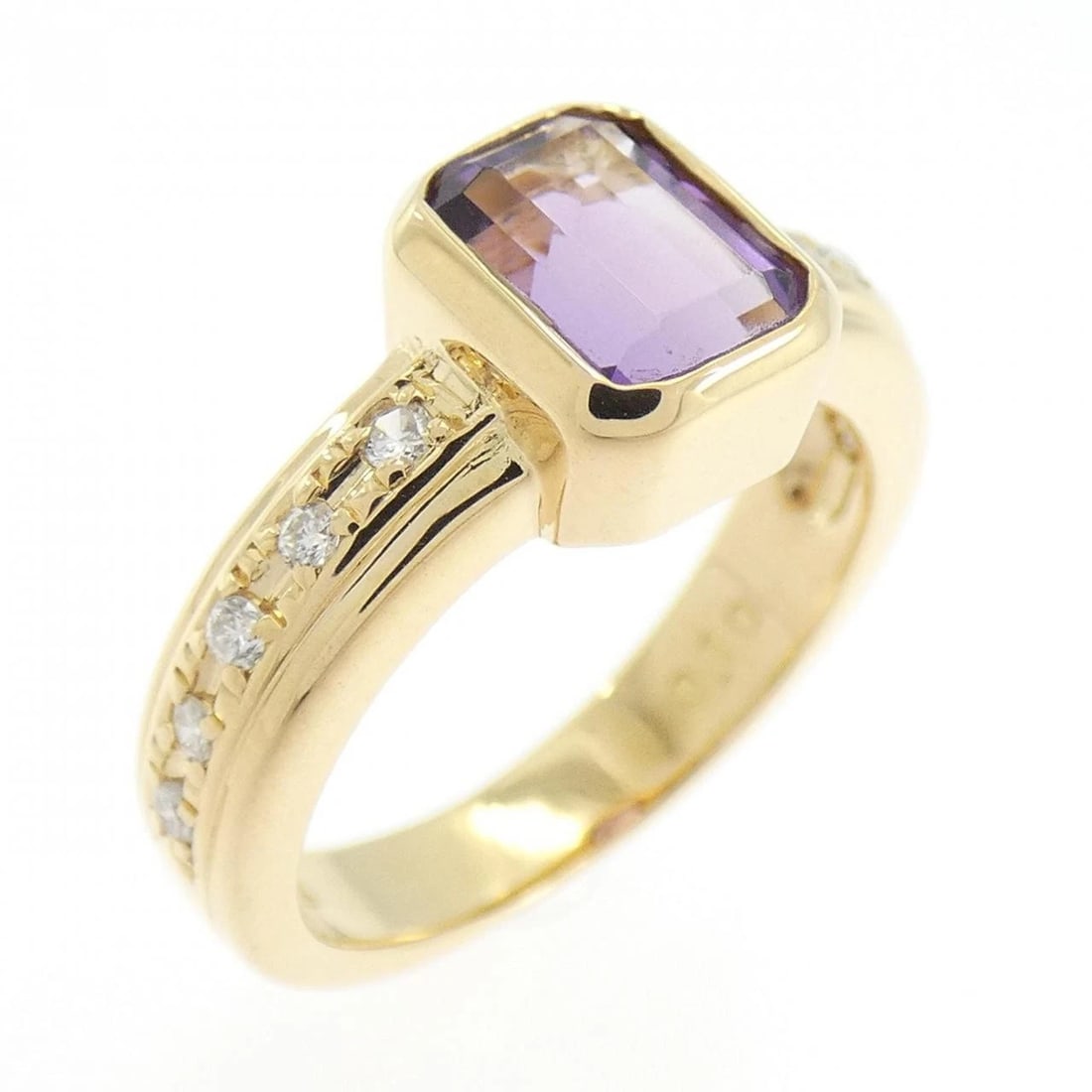 TASAKI AMETHYST RING: TASAKI Amethyst Ring Brand: TASAKI Type: Ring Material: K18 Yellow Gold Main Stone Amethyst Color: Yellow Gold Size: 3.5-4 (US size) Accessories: None Accessories Notice: When purchasing
