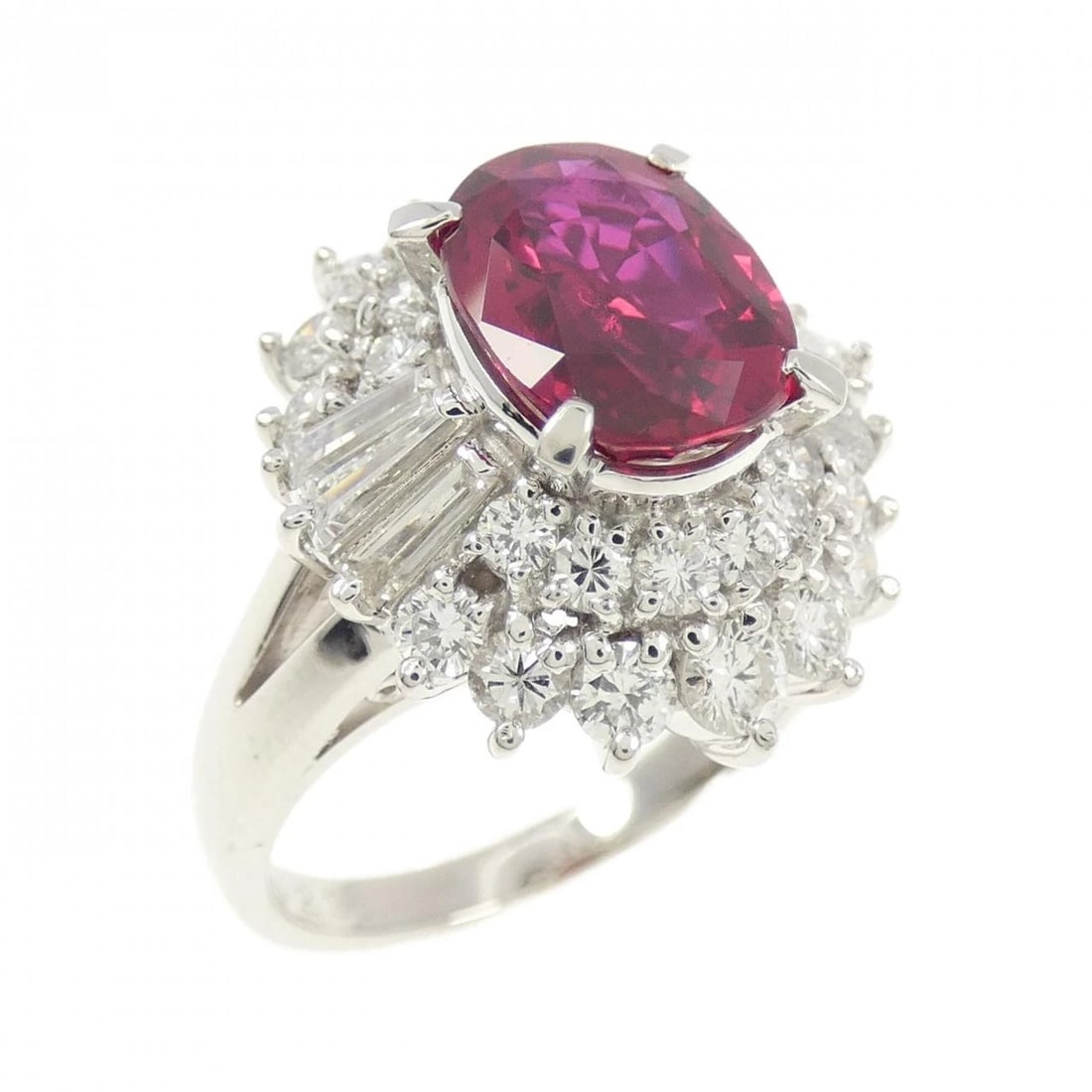 TASAKI RUBY RING: TASAKI Ruby Ring Brand: TASAKI Type: Ring Material: Platinum 900 Main Stone Ruby Color: Platinum Size: 6-6.5 (US size) Accessories: None Accessories Notice: When purchasing pre-owned goods